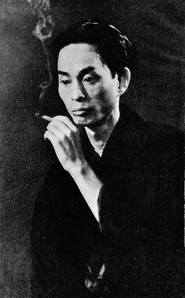 川端康成简介（诺贝尔文学奖得主，初恋女友悔婚后，他曾一度陷入自卑）