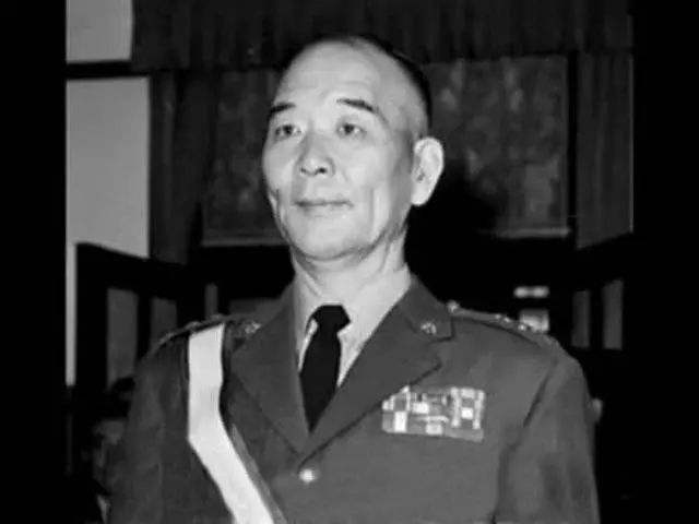 国民党上将胡琏简介（于淮海战役中逃逸，1977年病逝，葬于澎湖列岛）