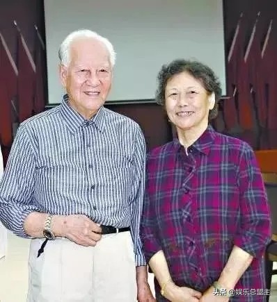 黄旭华妻子李世英简介（褪去“万人迷”的风情万种，她是无怨无悔的“李世英”）