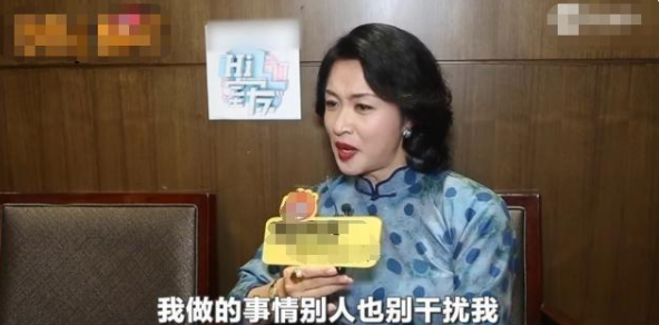 金星简历个人资料简介（假结婚，无麻药“拔毛”，收养三个孩子）