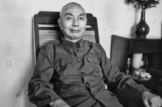 杜律明简介及最后结局(1949年，杜聿明在淮海战役中被我党俘虏后)