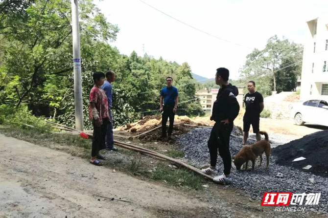 国岳集团岳彬简介(岳彬：大爱无声暖山村)